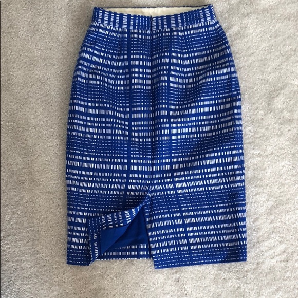 Banana Republic Patterned Pencil Skirt - Picture 2 of 3